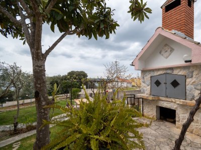 Apartment Three bedroom apartment with terrace and sea view Posedarje, Novigrad A-21123-b - Outdoor photo 8