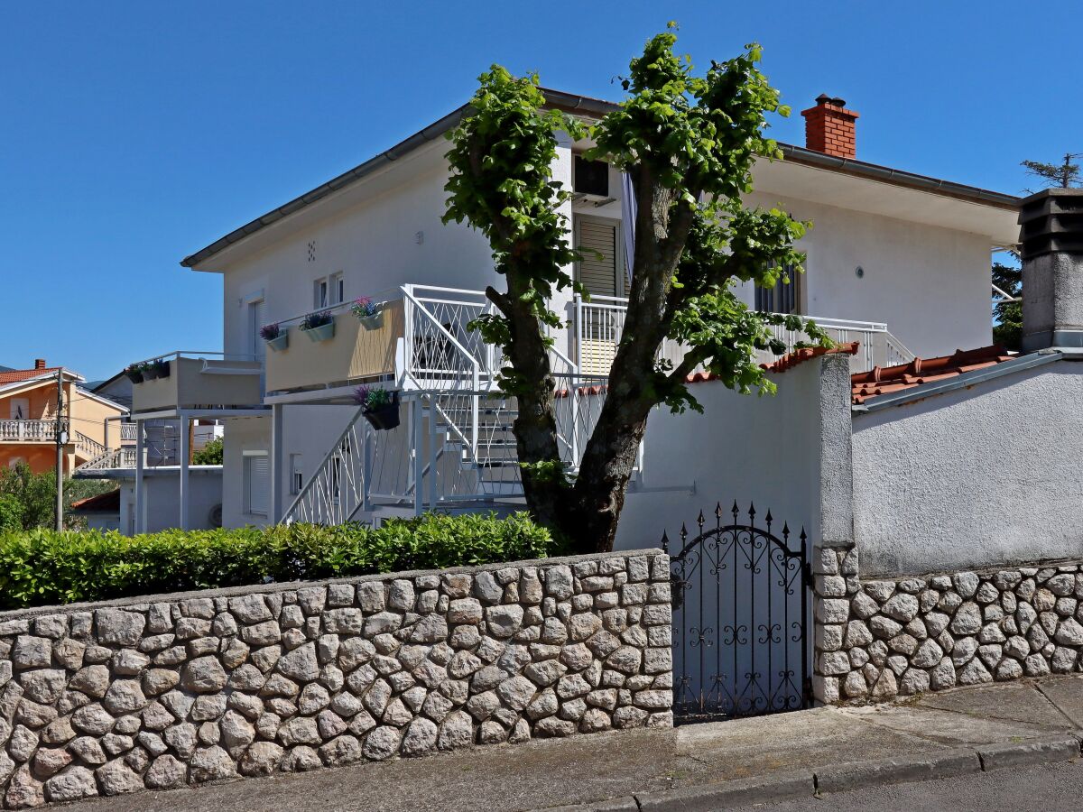 Holiday room with balcony Novi Vinodolski S-21509-b - Outdoor photo 2