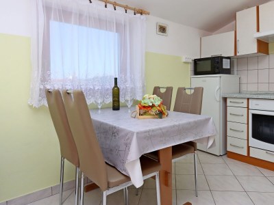 Apartment Two bedroom apartment with balcony and sea view Mundanije, Rab A-21543-a in Rab - Apartment