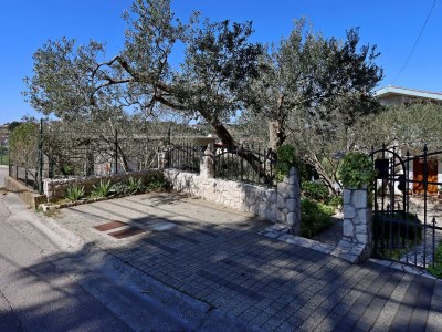 Apartment Two bedroom apartment with balcony and sea view Mundanije, Rab A-21543-a - Outdoor photo 13