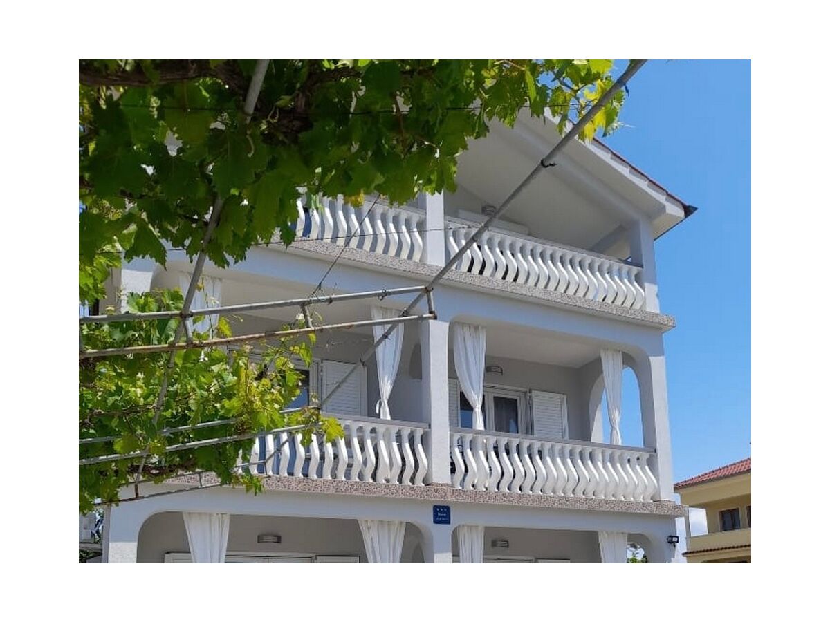 Apartment One bedroom apartment with balcony and sea view Lopar, Rab A-21881-b - Outdoor photo 3