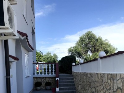 Apartment One bedroom apartment with balcony and sea view Lopar, Rab A-21881-b - Outdoor photo 10
