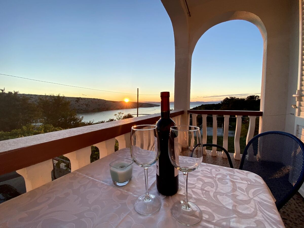 Apartment One bedroom apartment with balcony and sea view Lopar, Rab A-21881-c