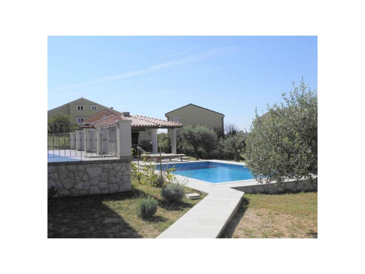 Apartment One bedroom apartment with terrace and sea view Barbat, Rab A-22358-b