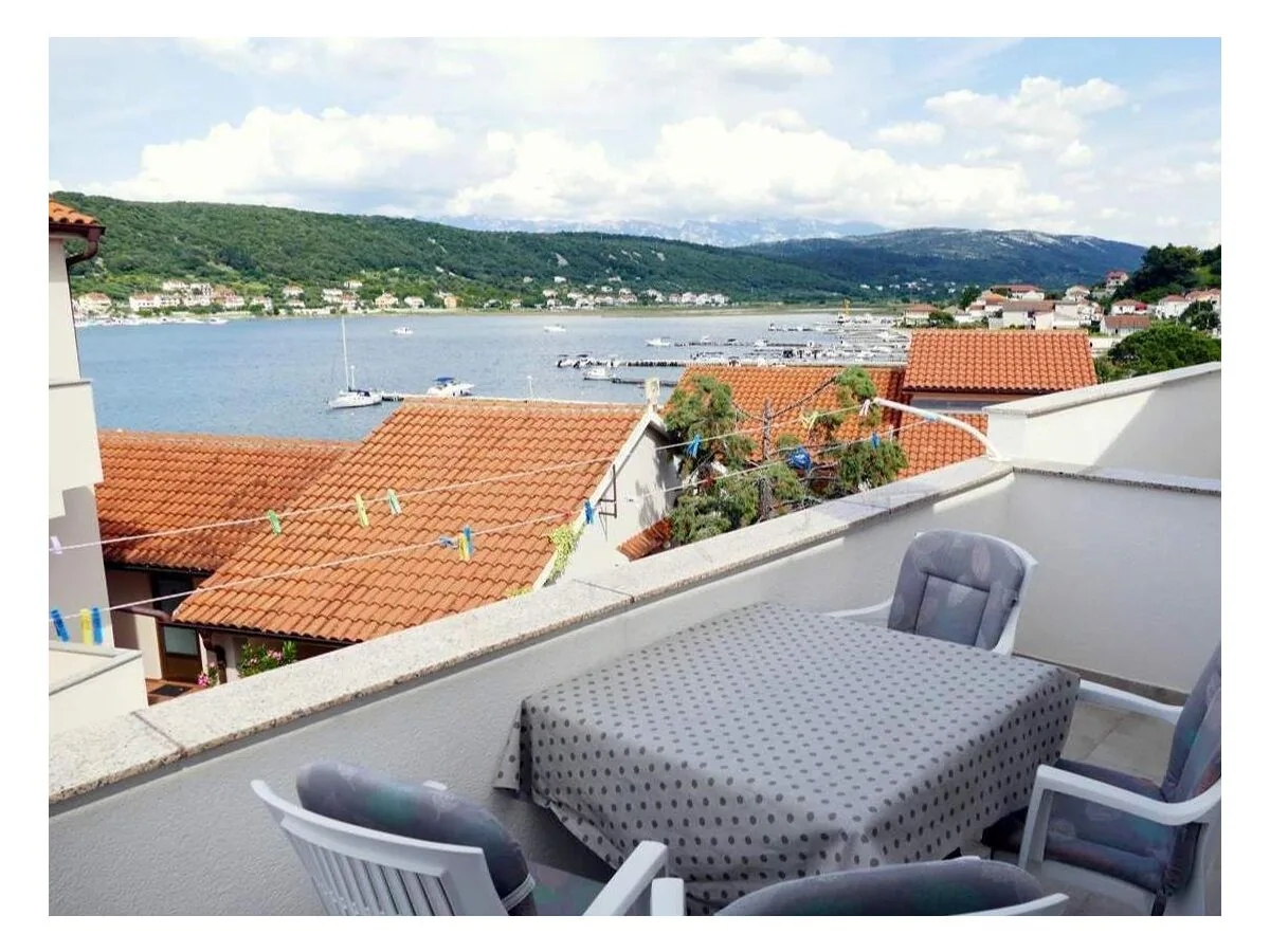 Apartment Two bedroom apartment with terrace and sea view Supetarska Draga - Donja, Rab A-22365-d