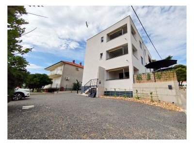 Apartment Two bedroom apartment with balcony and sea view Barbat, Rab A-22251-a - Outdoor photo 2