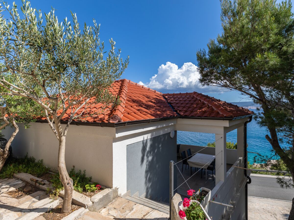 Apartment Two bedroom apartment with balcony and sea view Lokva Rogoznica, Omiš A-23105-c - Outdoor photo 4