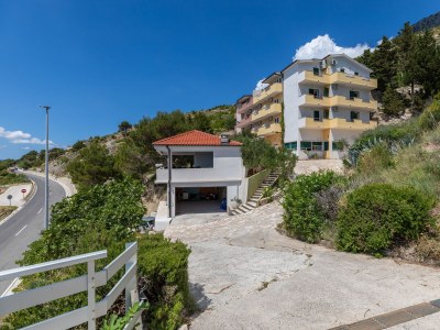 Apartment Two bedroom apartment with balcony and sea view Lokva Rogoznica, Omiš A-23105-d - Outdoor photo 3