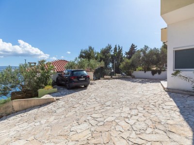 Apartment Two bedroom apartment with balcony and sea view Lokva Rogoznica, Omiš A-23105-d - Outdoor photo 12