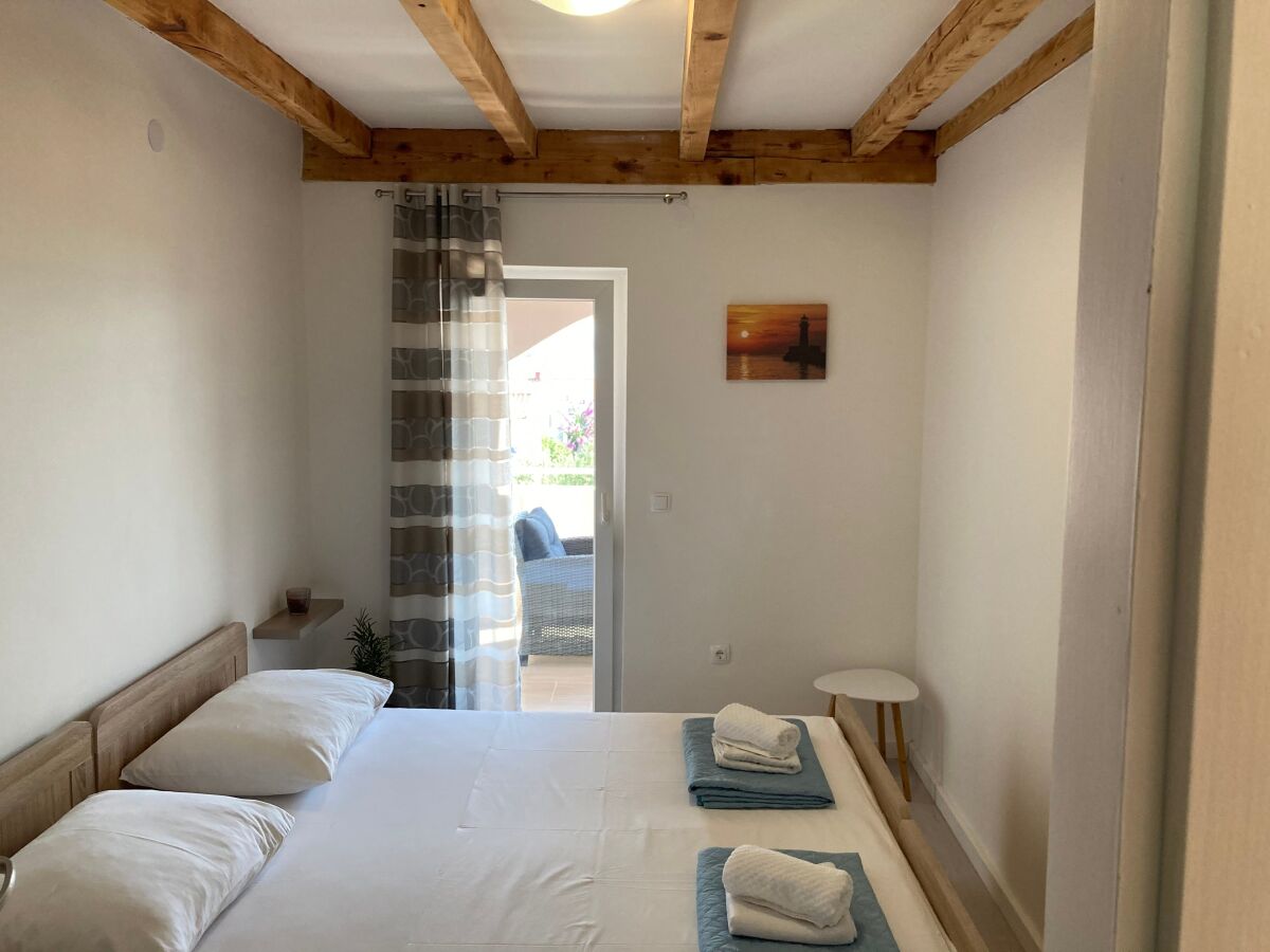Apartment Two bedroom apartment with terrace and sea view Tkon, Pašman A-23194-a