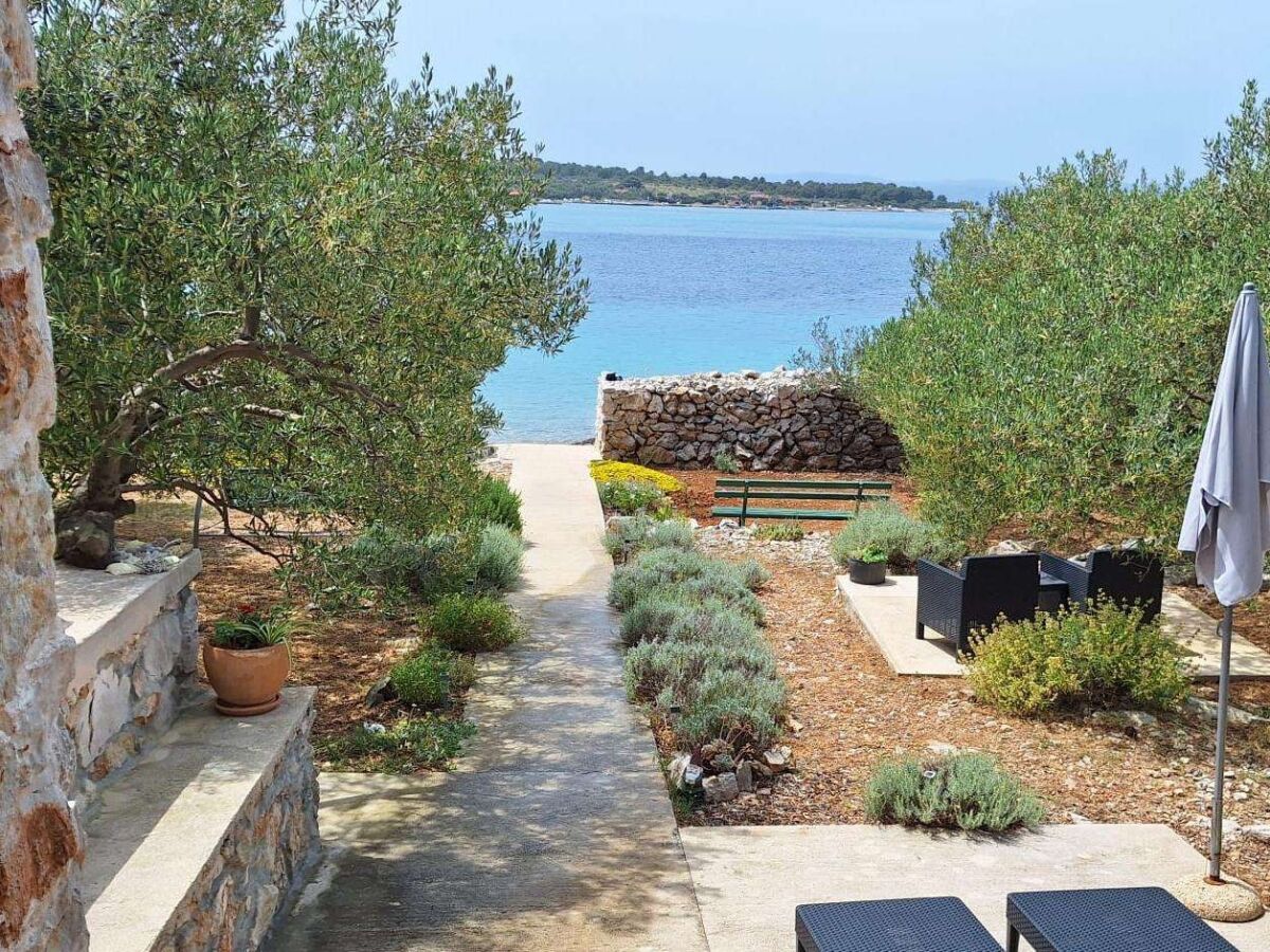 Holiday house Two bedroom house near beach Cove Druce, Pašman K-23356