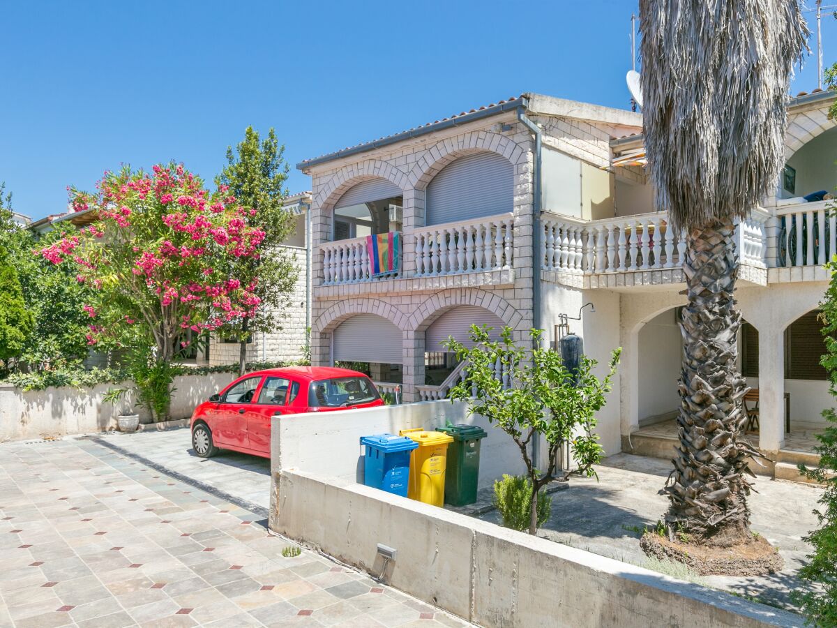 Apartment Two bedroom apartment near beach Rogoznica A-23414-a - Outdoor photo 5