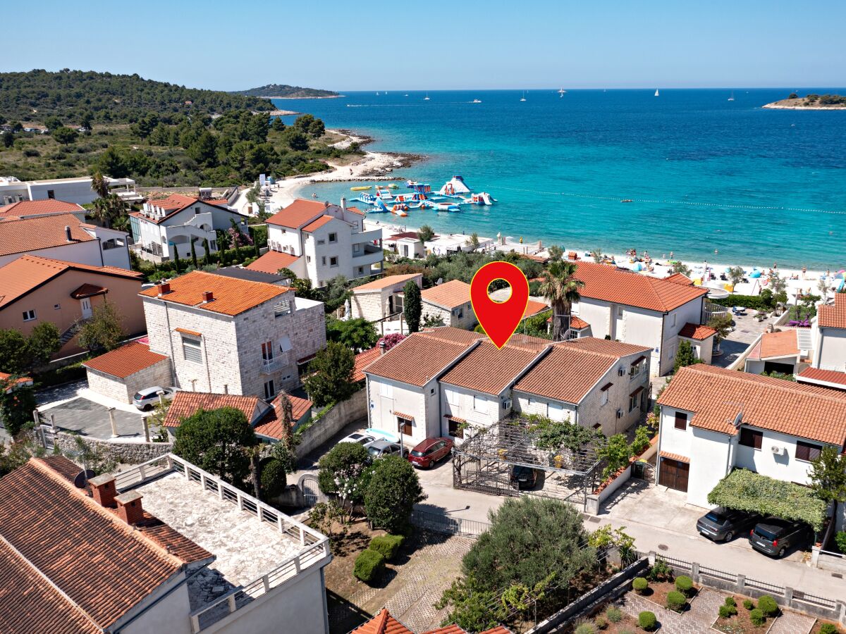Apartment One bedroom apartment near beach Rogoznica A-23414-c - Outdoor photo 2