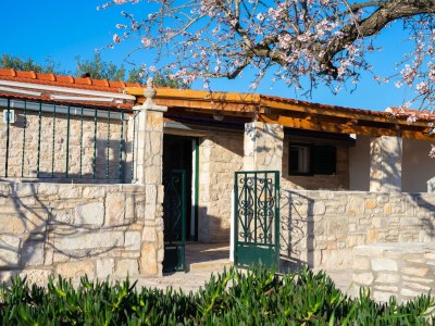 Holiday house Two bedroom house with terrace Cove Pelegrin, Korčula K-23866 in Vela Luka - Holiday house
