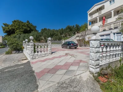 Holiday room with balcony and sea view Podgora, Makarska S-23916-c - Outdoor photo 12