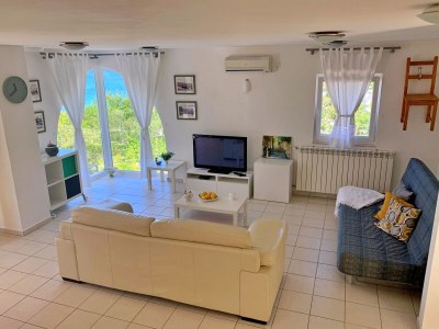 Apartment Two bedroom apartment with terrace and sea view Šilo, Krk A-18678-c - Outdoor photo 9