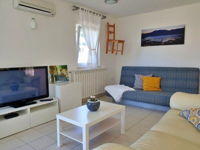 Apartment Two bedroom apartment with terrace and sea view Šilo, Krk A-18678-c - Outdoor photo 10