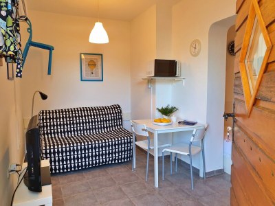 Apartment Studio flat with terrace Šilo, Krk AS-18678-a - Outdoor photo 10