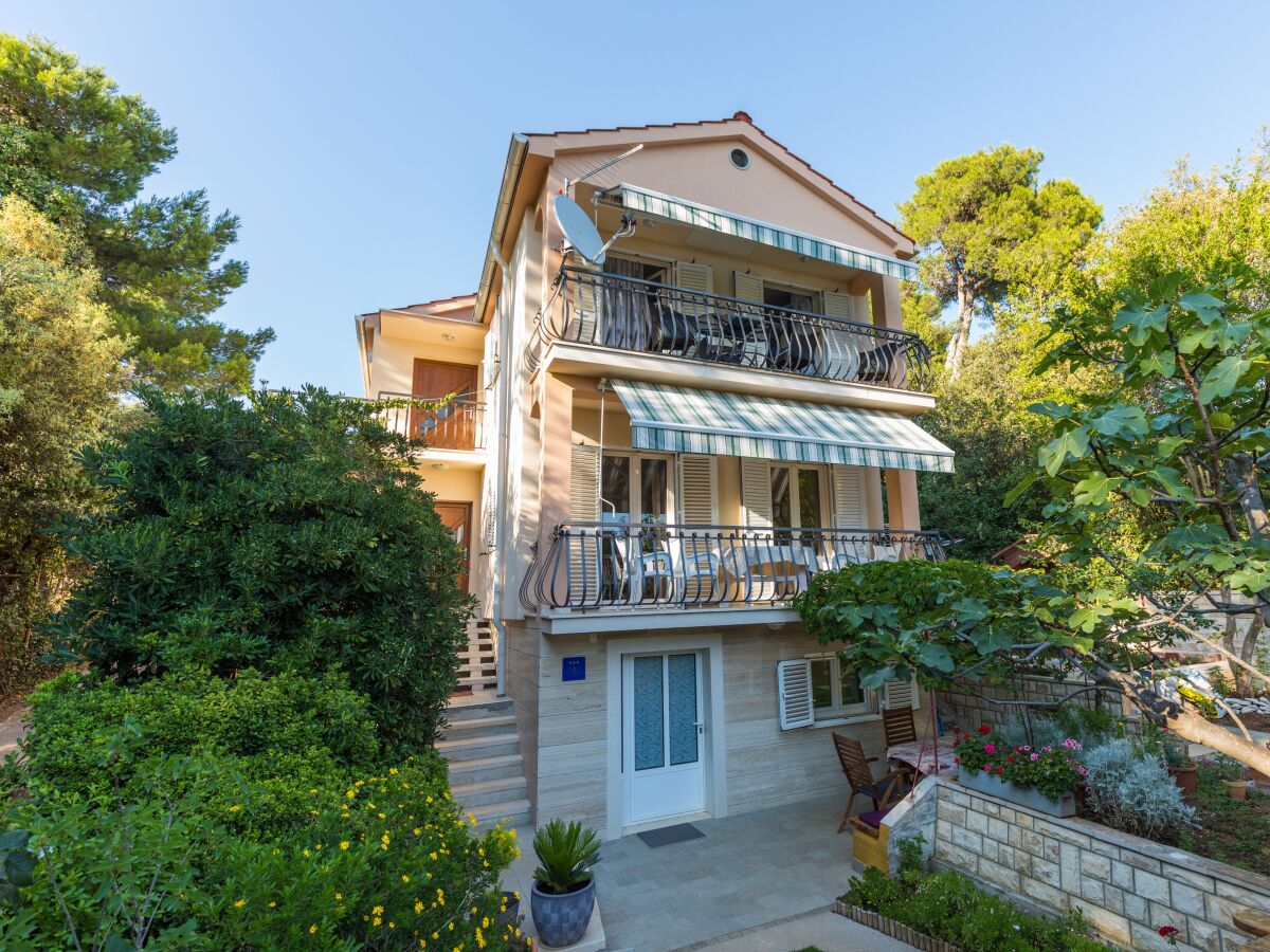 Apartment Two bedroom apartment near beach Petrčane, Zadar A-17179-a