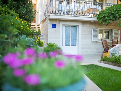 Apartment Two bedroom apartment near beach Petrčane, Zadar A-17179-a - Outdoor photo 3