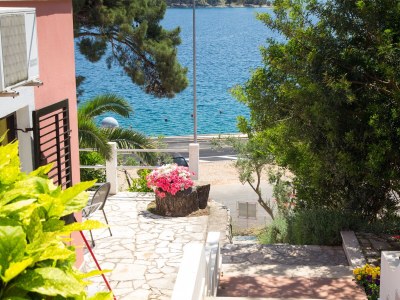 Apartment One bedroom apartment with terrace and sea view Mali Lošinj, Lošinj A-2489-c - Outdoor photo 8