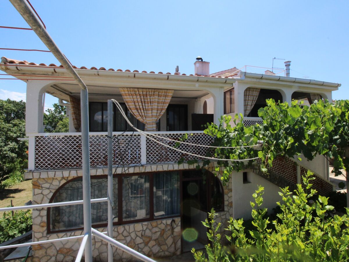 Apartment Two bedroom apartment with terrace Šilo, Krk A-18760-c - Outdoor photo 3