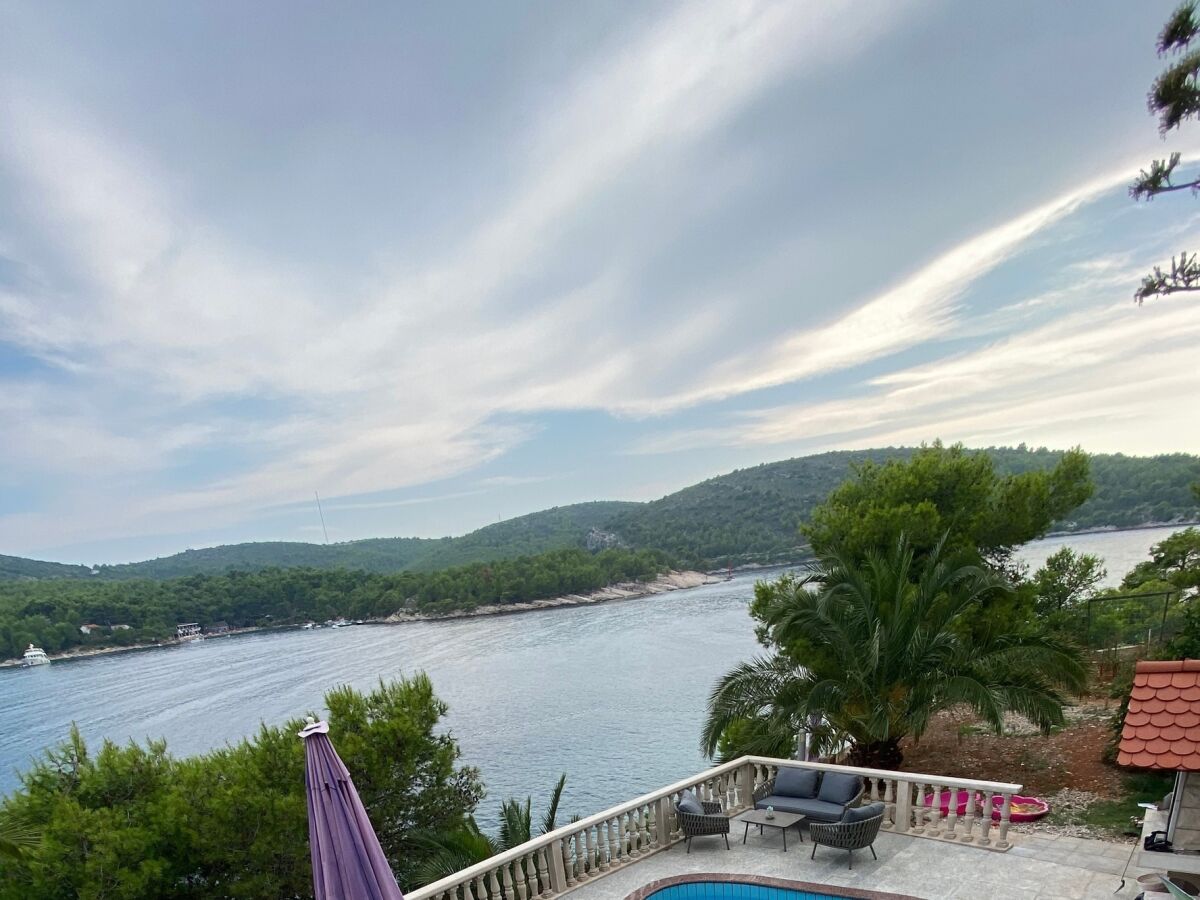 Apartment Two bedroom apartment near beach Cove Pribinja, Hvar A-24171-e - Outdoor photo 4