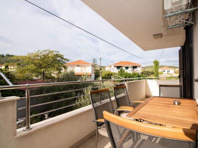 Apartment One bedroom apartment with terrace Slatine, Čiovo A-24266-e in Slatine - Apartment
