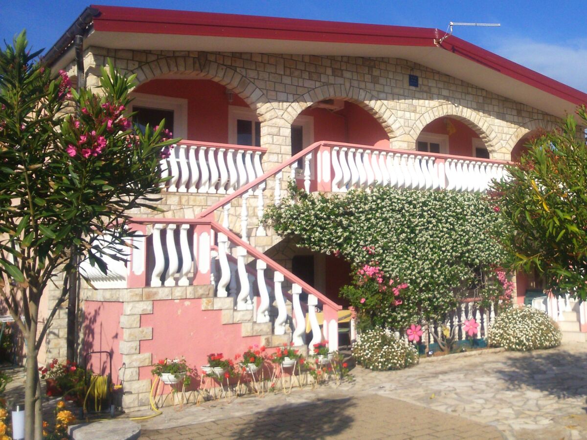 Apartment Two bedroom apartment with terrace Vir A-18140-b - Outdoor photo 4