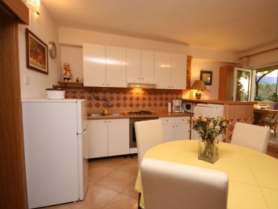 Apartment Two bedroom apartment with terrace Makarska A-6636-a - Outdoor photo 13
