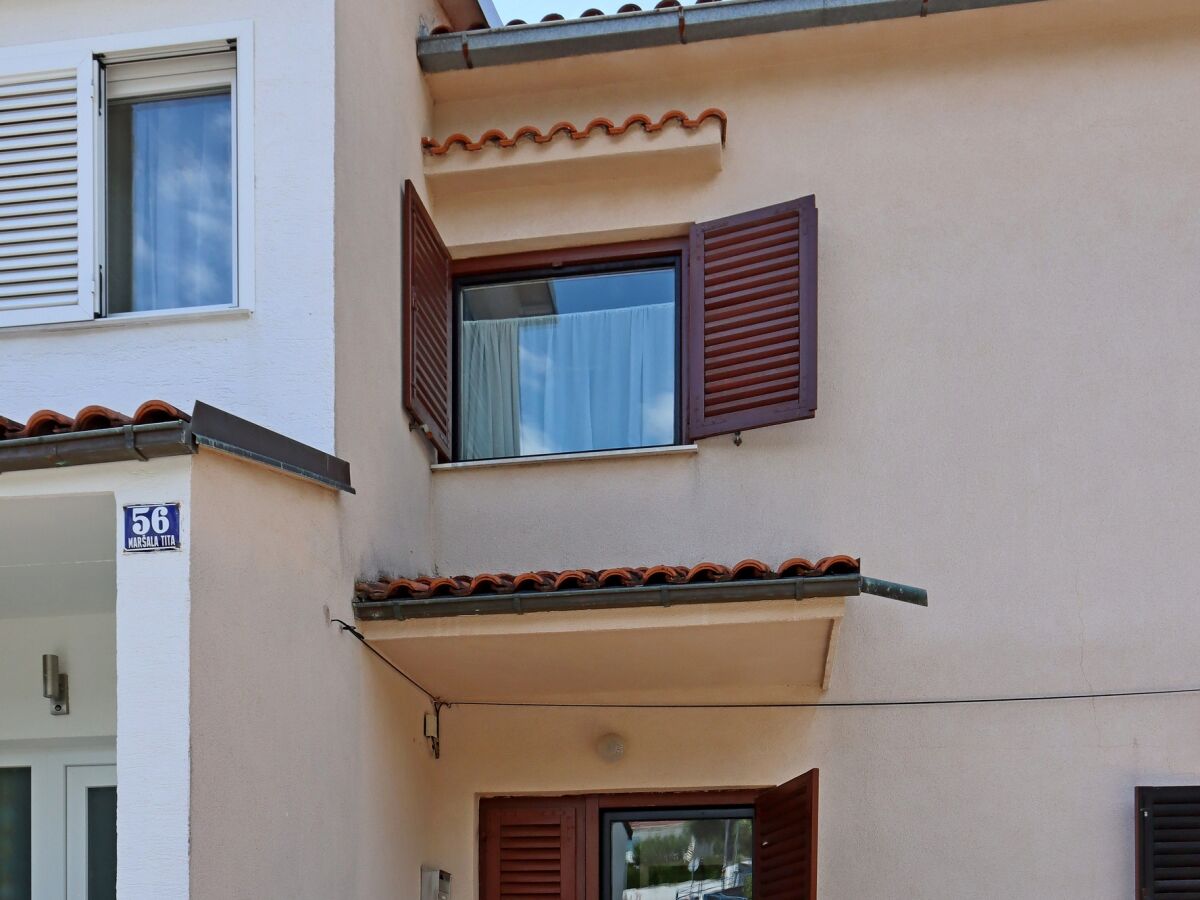 Apartment One bedroom apartment with balcony and sea view Selce, Crikvenica A-24439-b - Outdoor photo 4