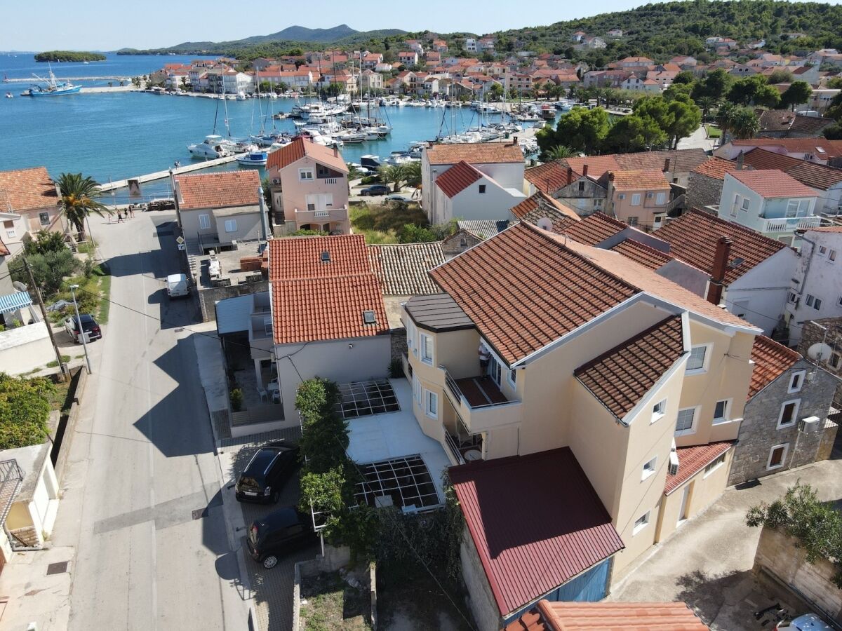Apartment Studio flat with balcony Kukljica, Ugljan AS-24795-b - Outdoor photo 2