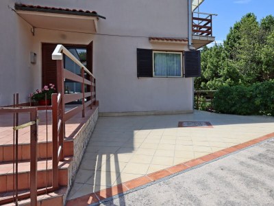Apartment One bedroom apartment with terrace Selce, Crikvenica A-24450-b - Outdoor photo 6