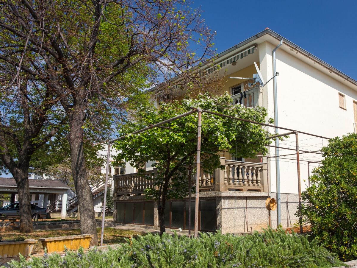 Apartment Three bedroom apartment with terrace Punat, Krk A-24852-a