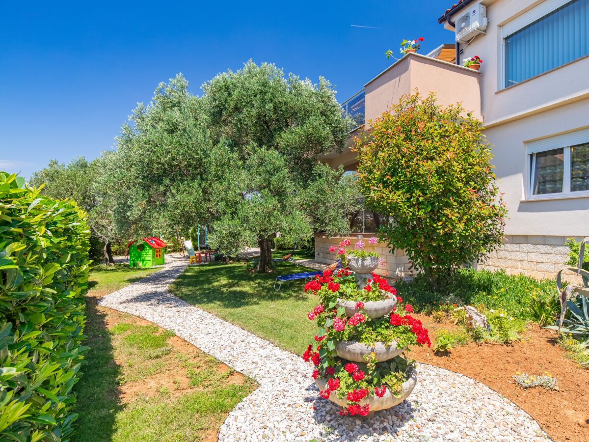Apartment One bedroom apartment with terrace Punat, Krk A-24859-a - Outdoor photo 2