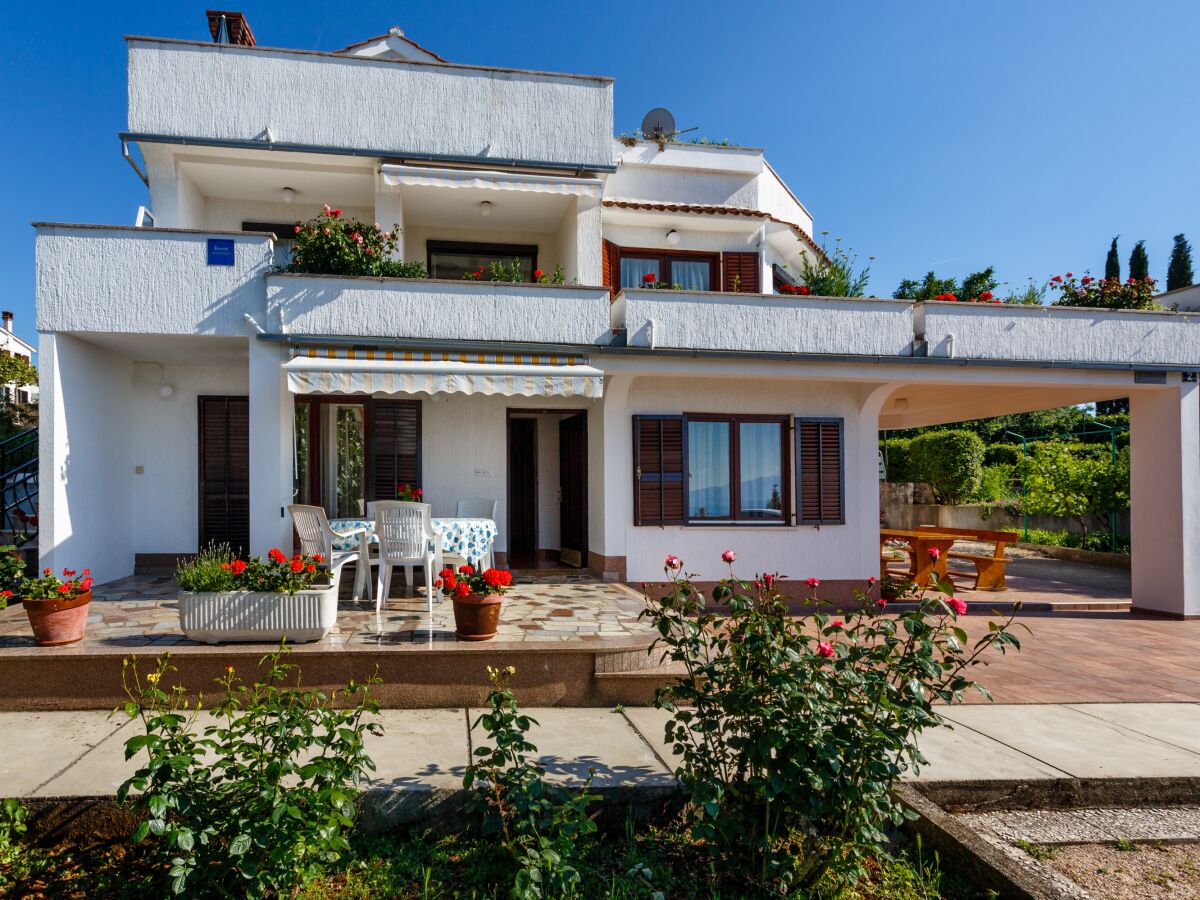 Apartment Three bedroom apartment with terrace and sea view Njivice, Krk A-20501-a