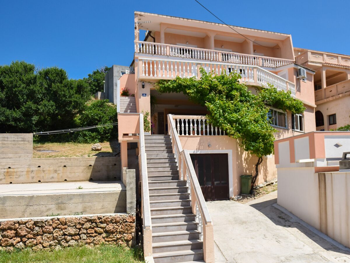 Apartment One bedroom apartment near beach Metajna, Pag A-6522-a - Outdoor photo 2