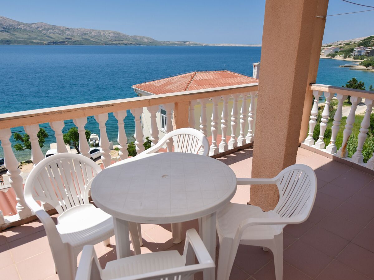 Apartment One bedroom apartment near beach Metajna, Pag A-6522-g