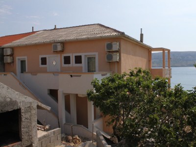 Apartment One bedroom apartment near beach Metajna, Pag A-6522-h - Outdoor photo 4