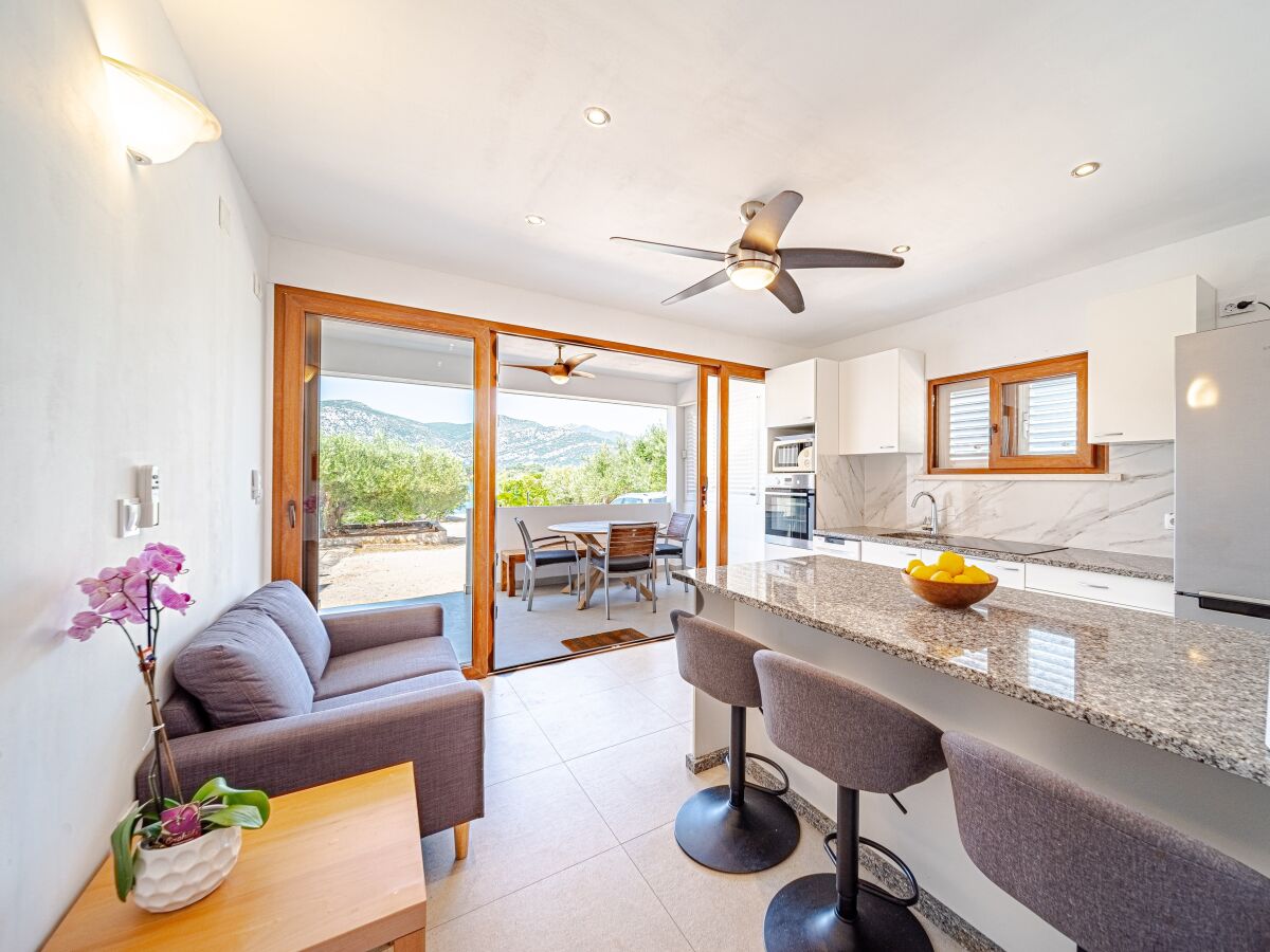 Apartment Two bedroom apartment near beach Kneža, Korčula A-168-b