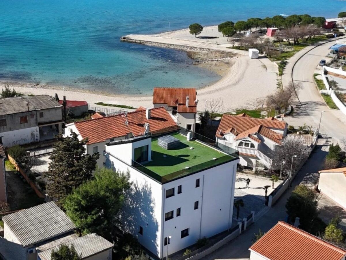 Apartment Two bedroom apartment near beach Srima - Vodice, Vodice A-24956-a - Outdoor photo 2