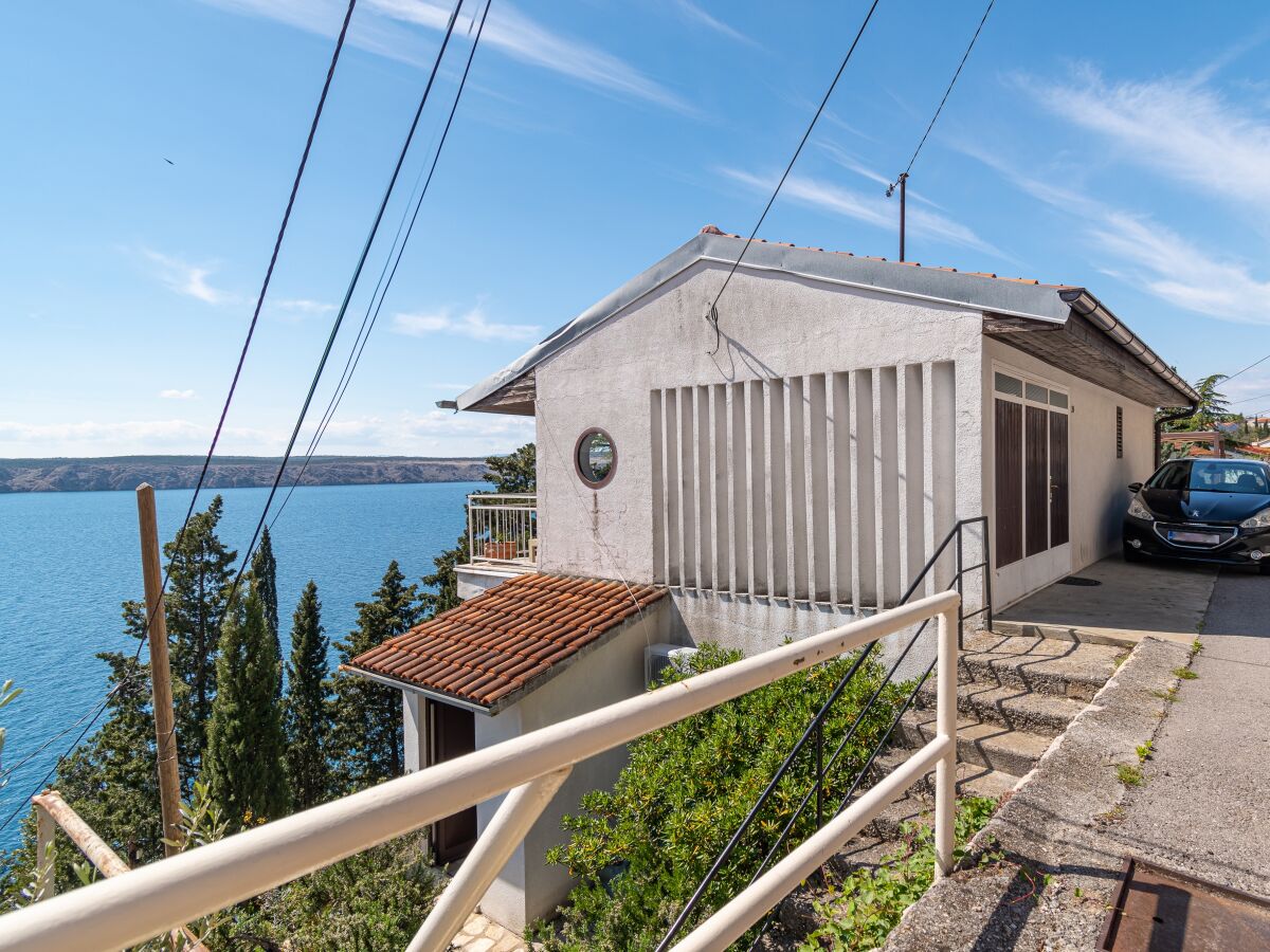 Apartment One bedroom apartment with terrace and sea view Jadranovo, Crikvenica A-20801-b