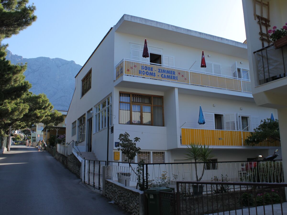 Holiday room with air-conditioning Makarska S-6778-b - Outdoor photo 2