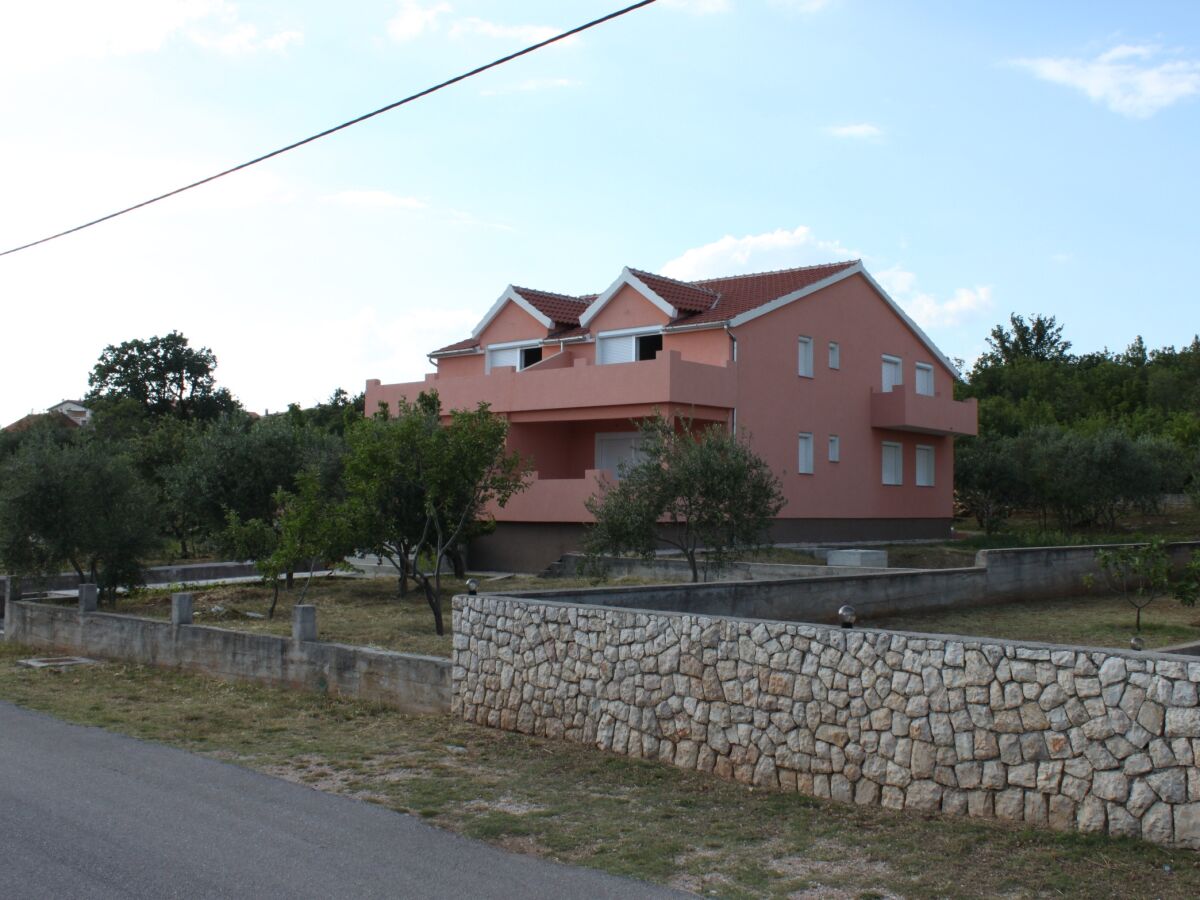 Apartment Two bedroom apartment with terrace and sea view Maslenica, Novigrad A-6573-d - Outdoor photo 3