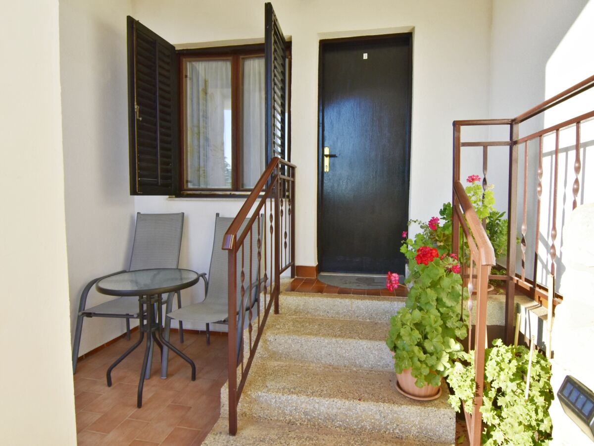 Holiday room with terrace and sea view Zambratija, Umag S-22512-a