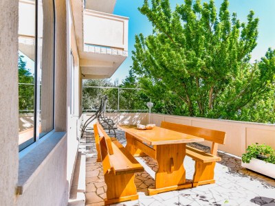 Apartment One bedroom apartment with balcony and sea view Supetarska Draga - Donja, Rab A-2013-f - Outdoor photo 8