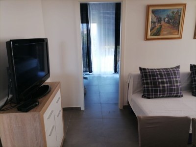Apartment Two bedroom apartment with terrace Jezera, Murter A-24139-a - Outdoor photo 5