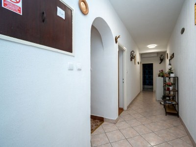 Apartment Two bedroom apartment with terrace and sea view Kampor, Rab A-5056-a in Rab - Apartment