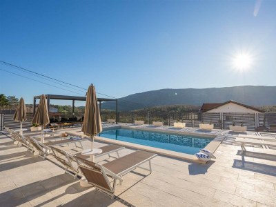 Villa NEW! Villa Magnolia with 41 sqm pool, Jacuzzi, 8km from sea - Outdoor photo 24