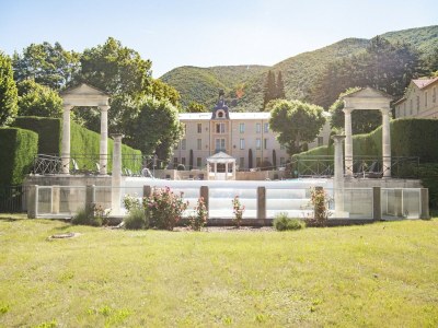 Apartment Studio in Montbrun Castle with Pool - Features photo 13